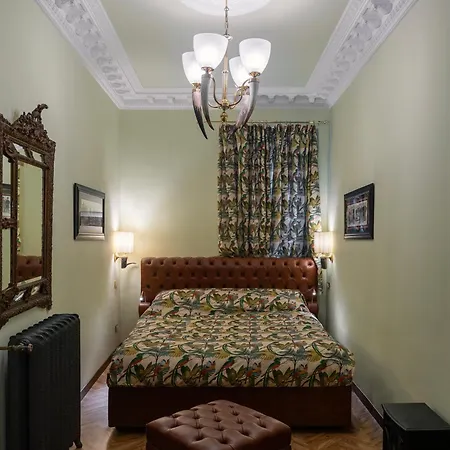 Regal House Borghese Apartmán *